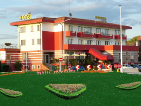 Отель Hotel Sporting  Казарса Делла Делициа